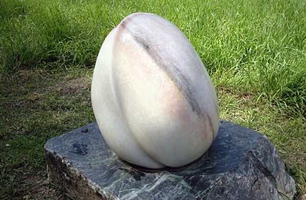 Peach aus Krastaler Marmor auf Serpentin